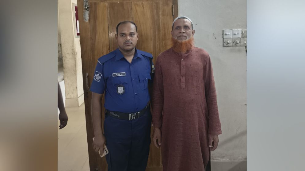 বাউফলের সাবেক প্যানেল মেয়র বাবুল গ্রেপ্তার