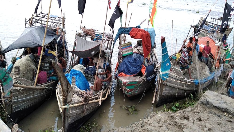 নিষেধাজ্ঞার ২৭ দিনেও খাদ্য সহায়তা মেলেনি জেলেদের