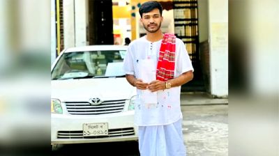 লুঙ্গি-গামছা পরে ভাইভা বোর্ডে শিক্ষার্থী