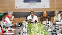  ‘দোষীদের বিচার পরে, আগে হামের চিকিৎসা’