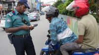 ট্রাফিক আইন লঙ্ঘনে ডিএমপির ১৭২৩ মামলা