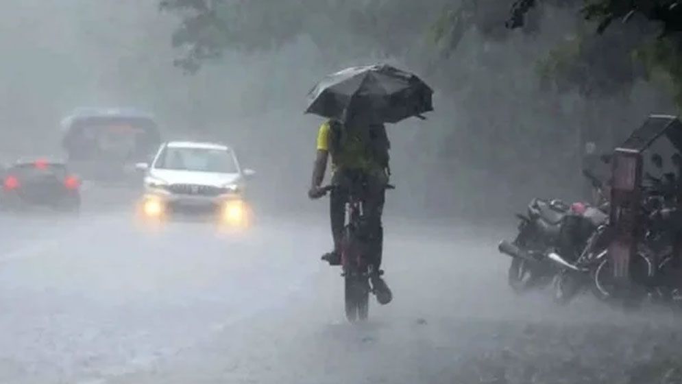 দুপুরের মধ্যে বজ্রসহ বৃষ্টি হতে পারে দেশের ১৭ অঞ্চলে 