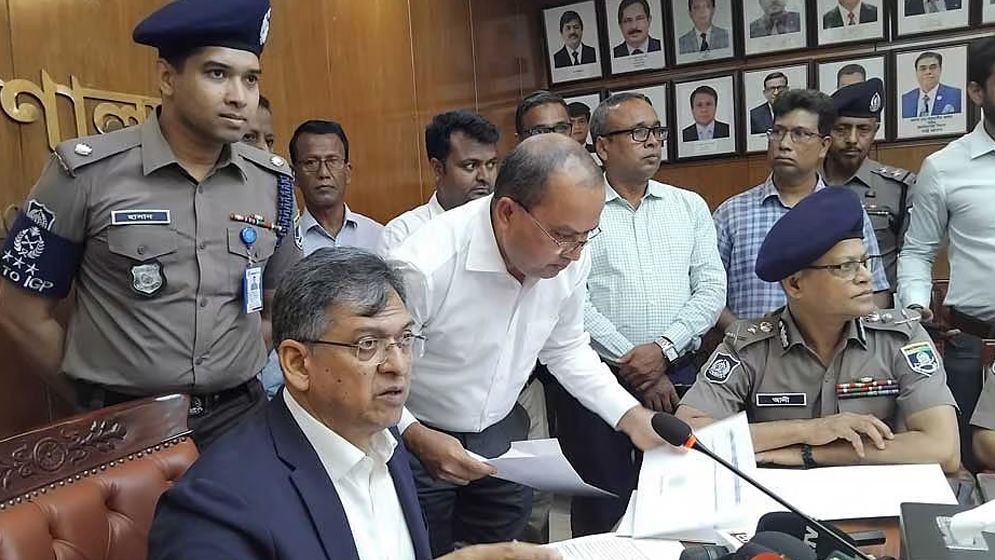 ‘টিআইবির প্রতিবেদন পত্রিকার পেপারকাটিং’