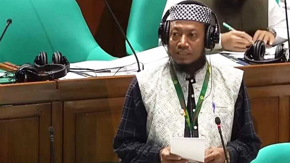 ‘নোটিশ দিয়েছি প্রায় ৩০টা, কোনটার ওপর বলব?’