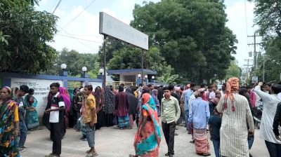 হত্যা মামলায় বিএনপি নেতা গ্রেপ্তার, মুক্তি চেয়ে থানার সামনে বিক্ষোভ