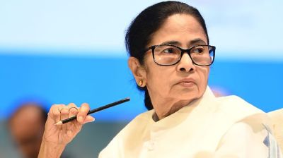 ভাঙন ঠেকাতে দলের সব কমিটি ভেঙে দিলো তৃণমূল কংগ্রেস